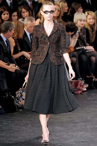 Look 9